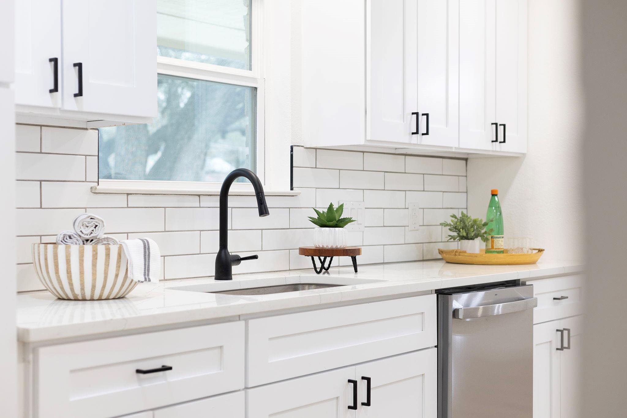 1806 Killarney Dr, Leander, TX 78641