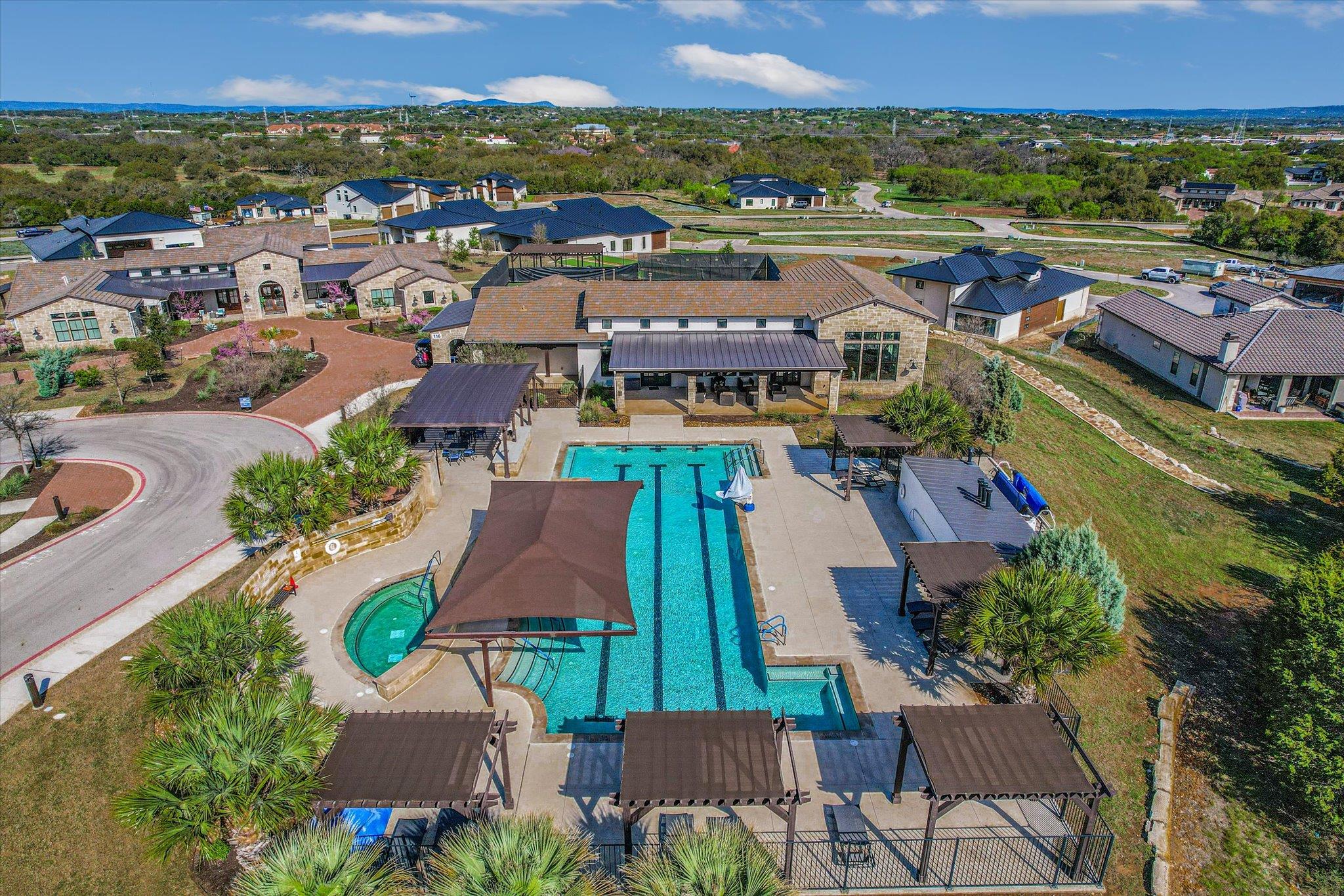 105 Via Roma Ct, Horseshoe Bay, TX 78657