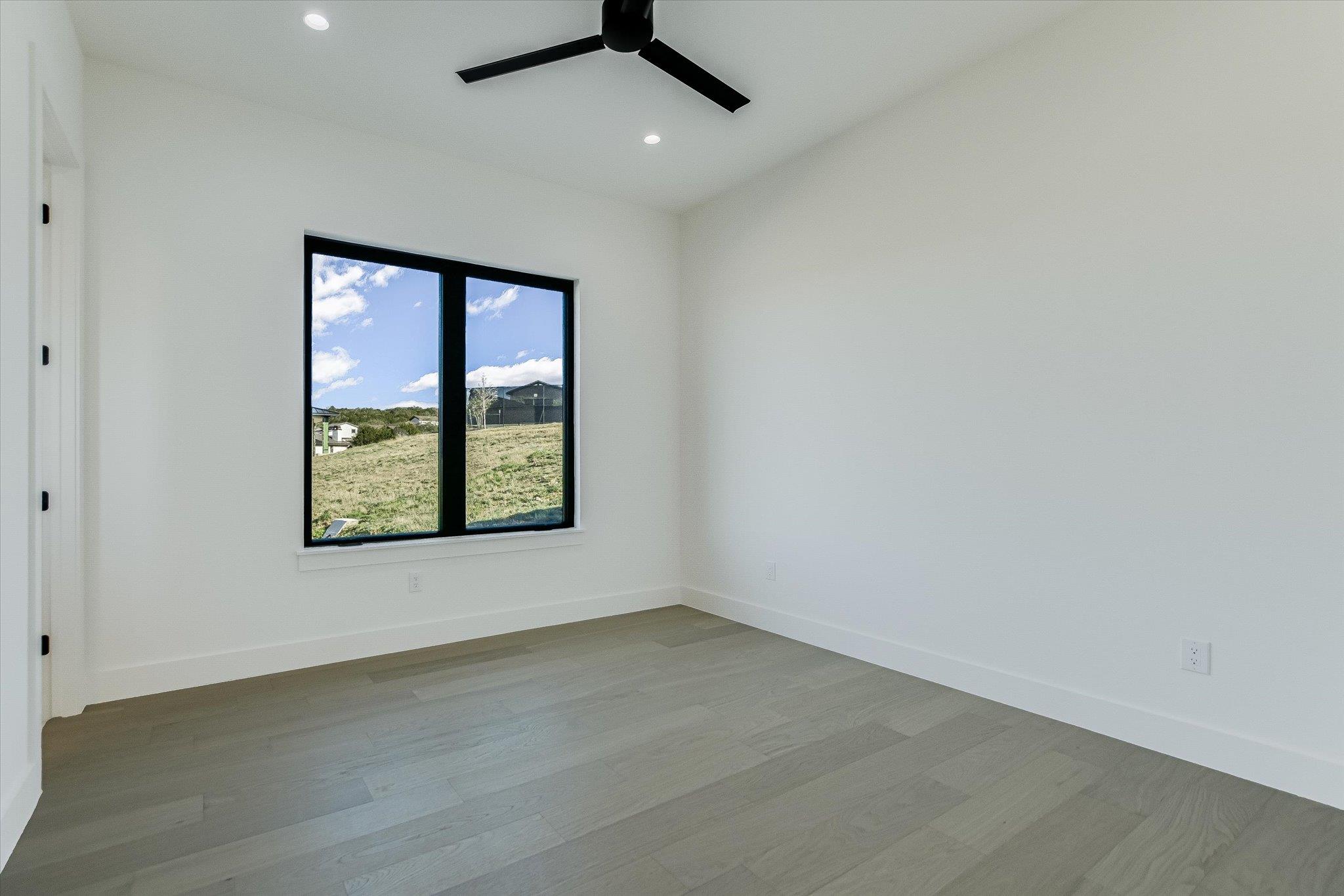 105 Via Roma Ct, Horseshoe Bay, TX 78657