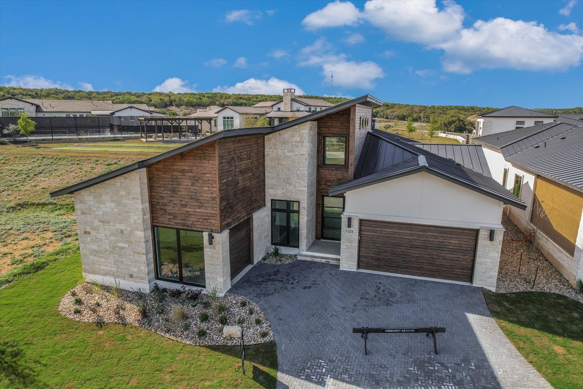 105 Via Roma Ct, Horseshoe Bay, TX 78657