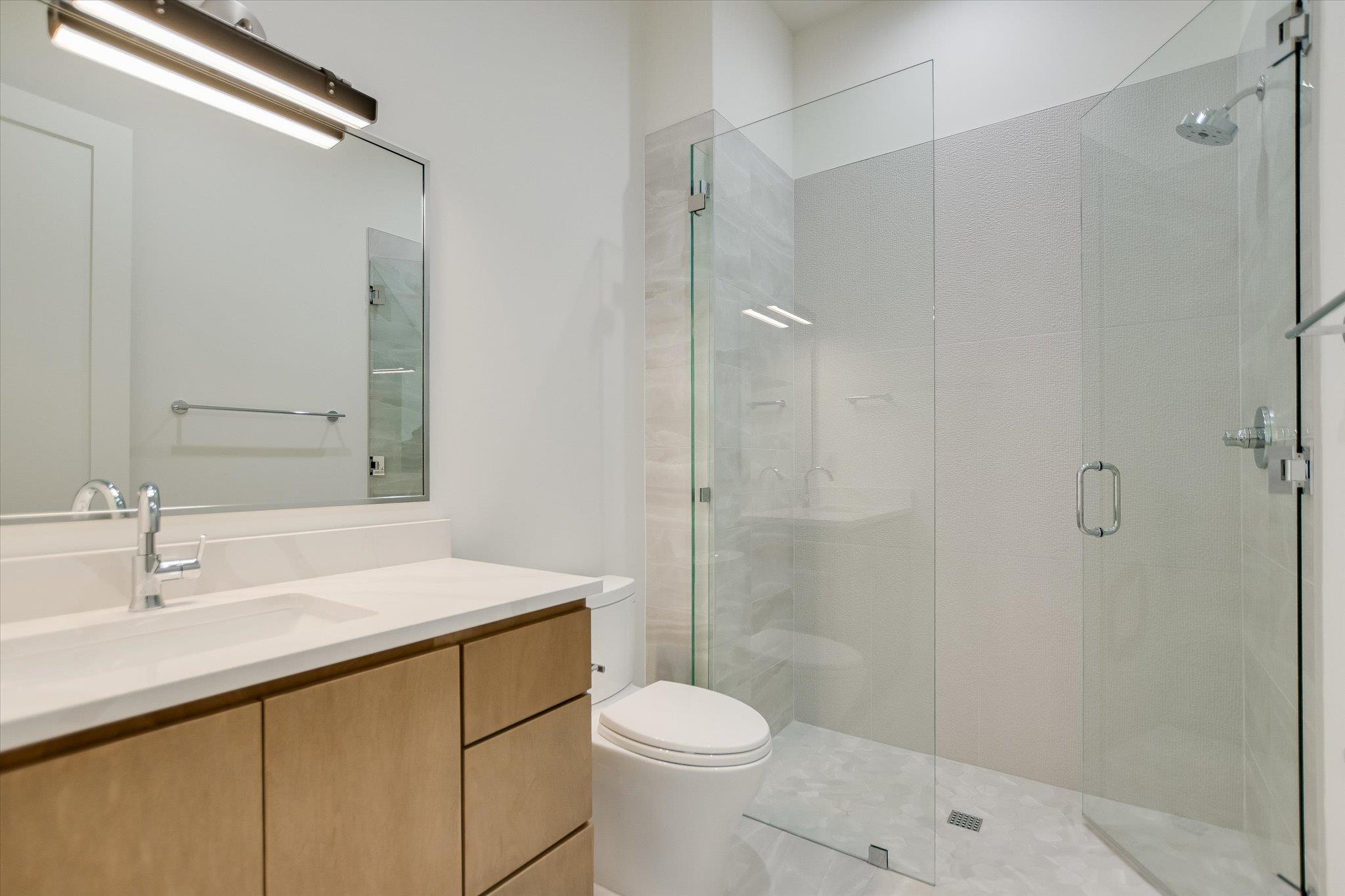 105 Via Roma Ct, Horseshoe Bay, TX 78657