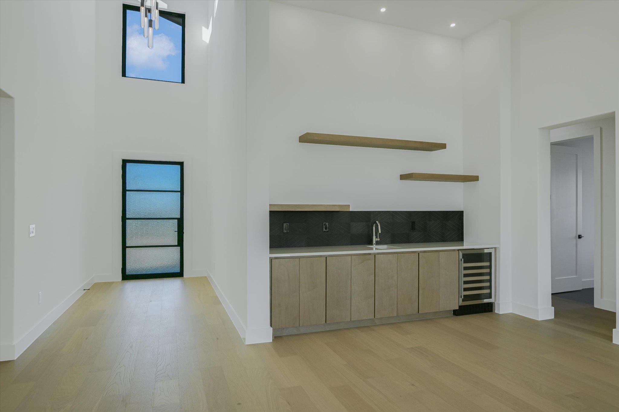 105 Via Roma Ct, Horseshoe Bay, TX 78657