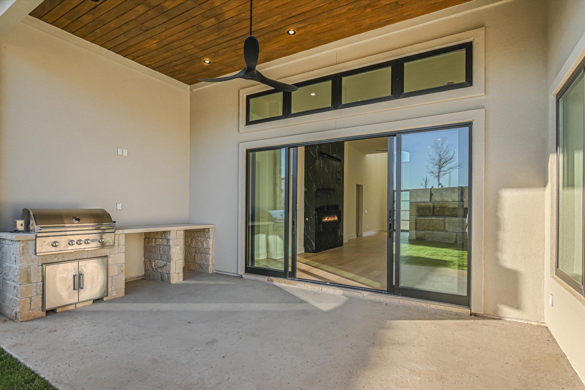 105 Via Roma Ct, Horseshoe Bay, TX 78657