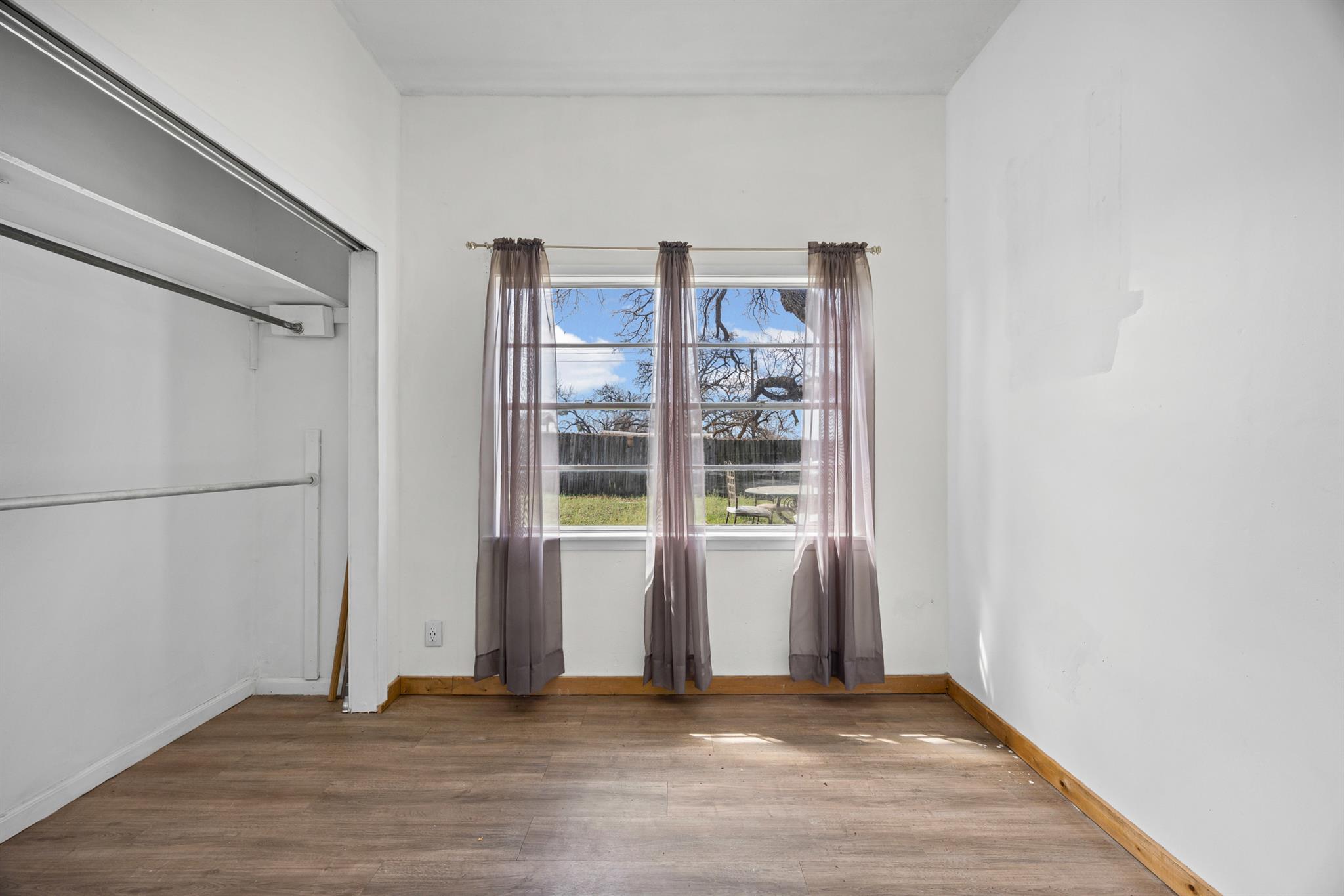 1418 Kingshill Dr, Granite Shoals, TX 78654