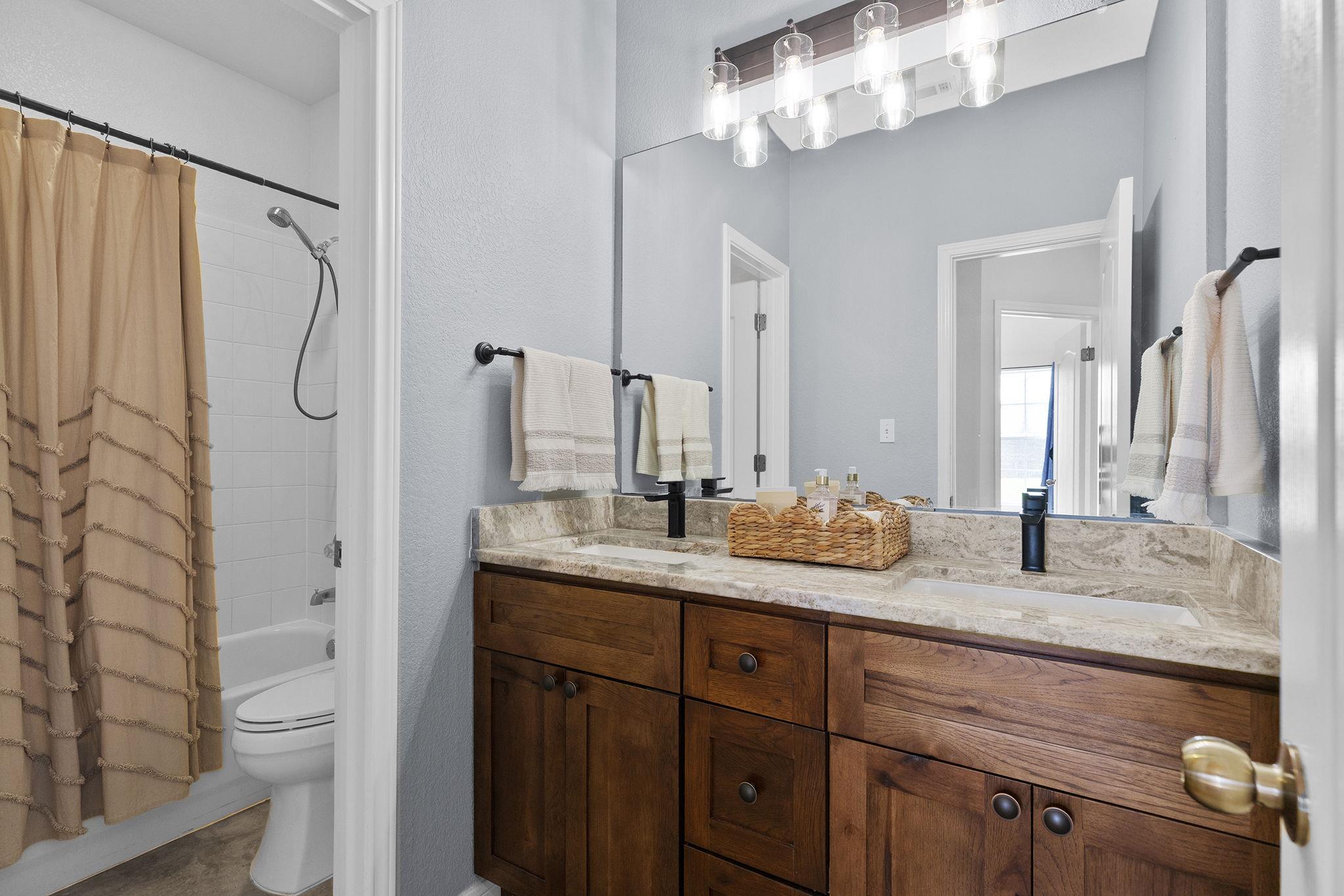 414 Rio Grande Ave, Hutto, TX 78634