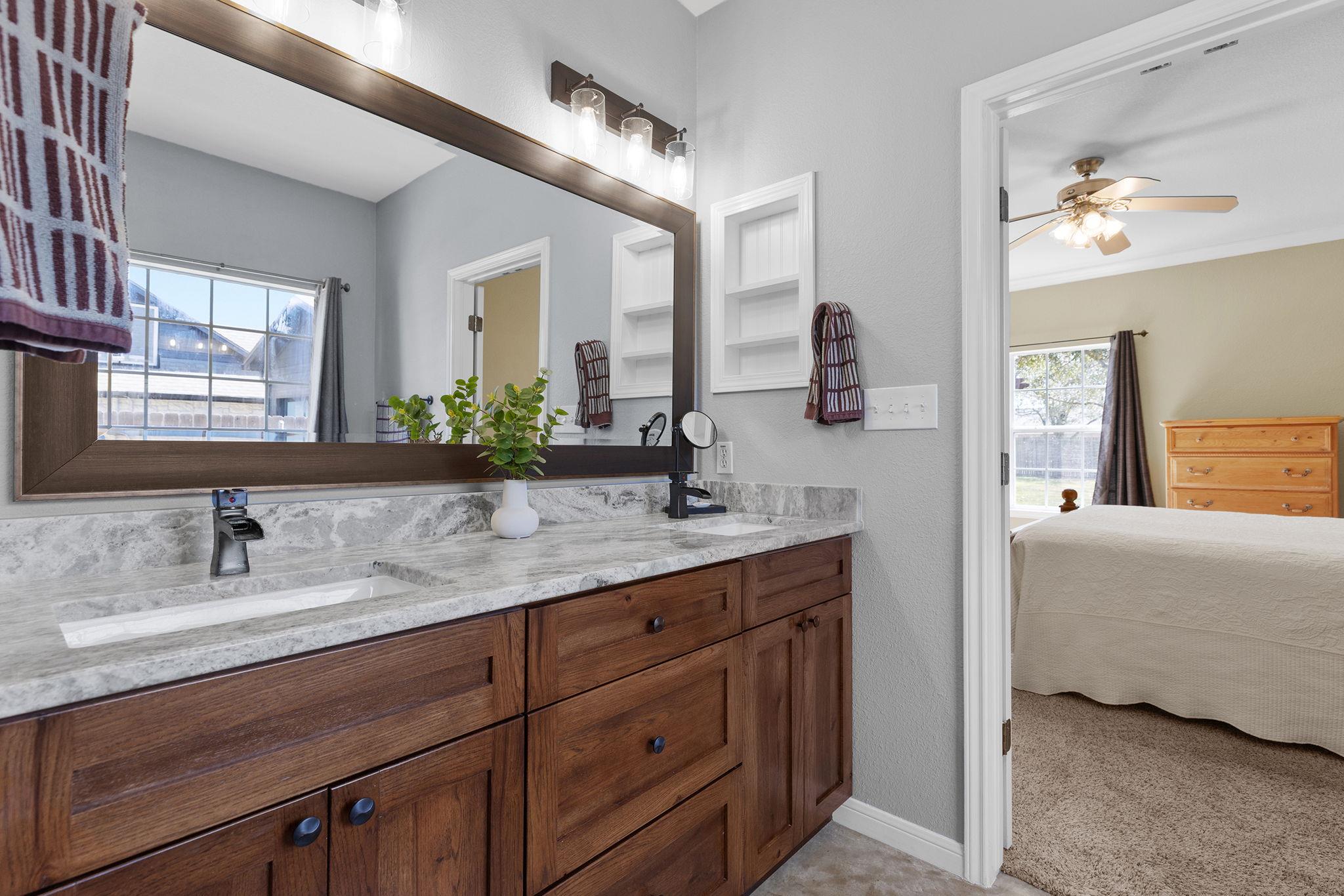 414 Rio Grande Ave, Hutto, TX 78634