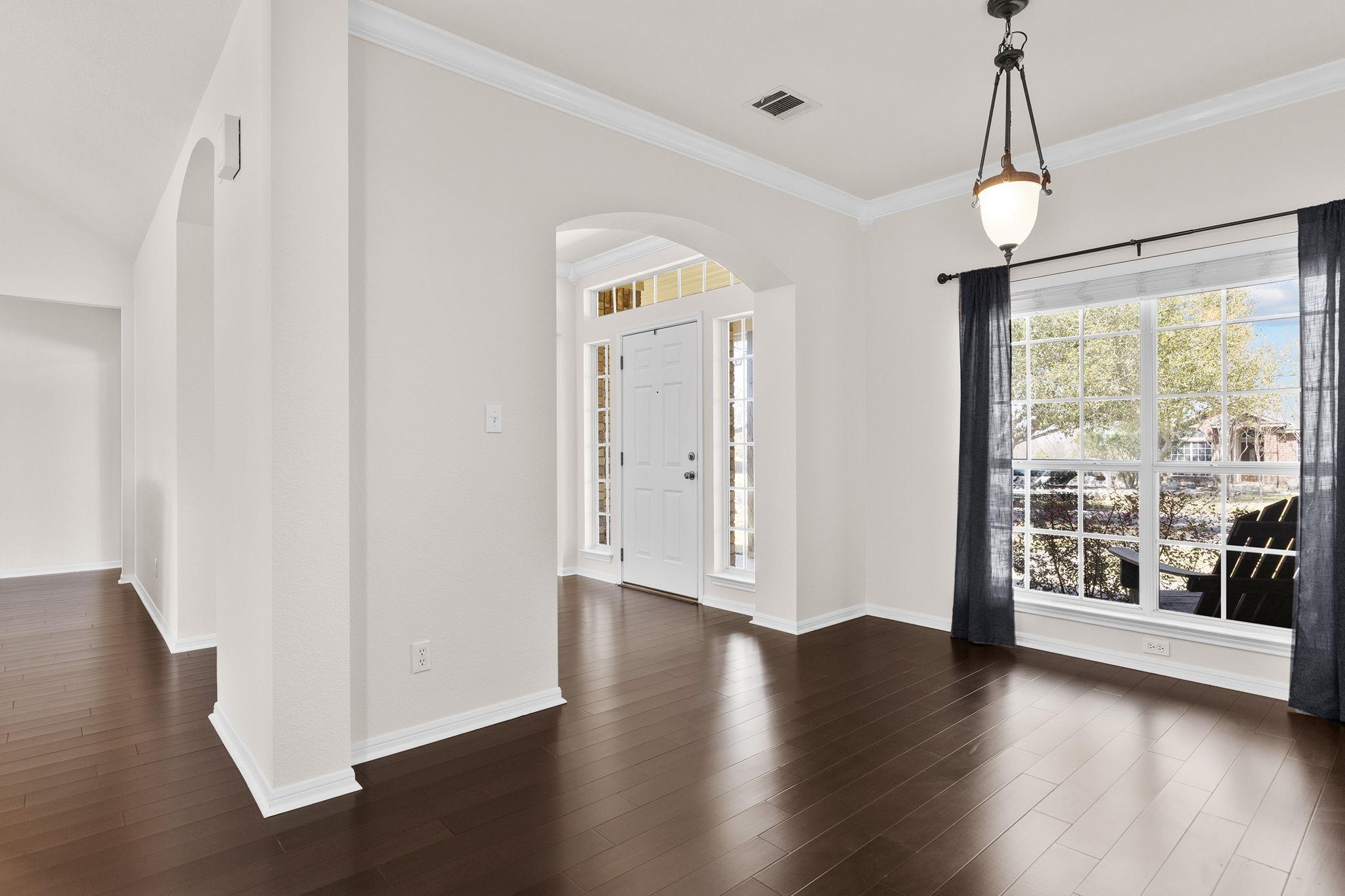 414 Rio Grande Ave, Hutto, TX 78634