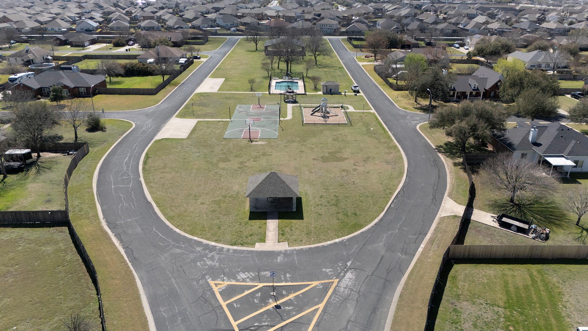 414 Rio Grande Ave, Hutto, TX 78634