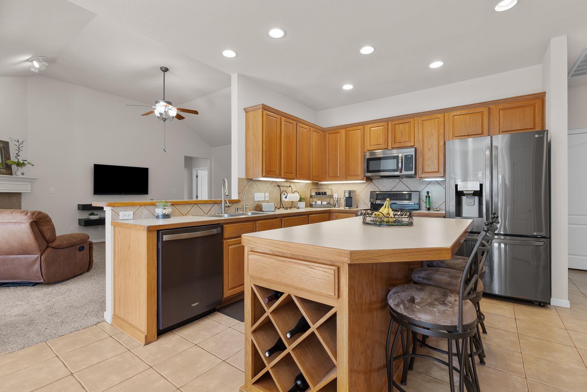 414 Rio Grande Ave, Hutto, TX 78634