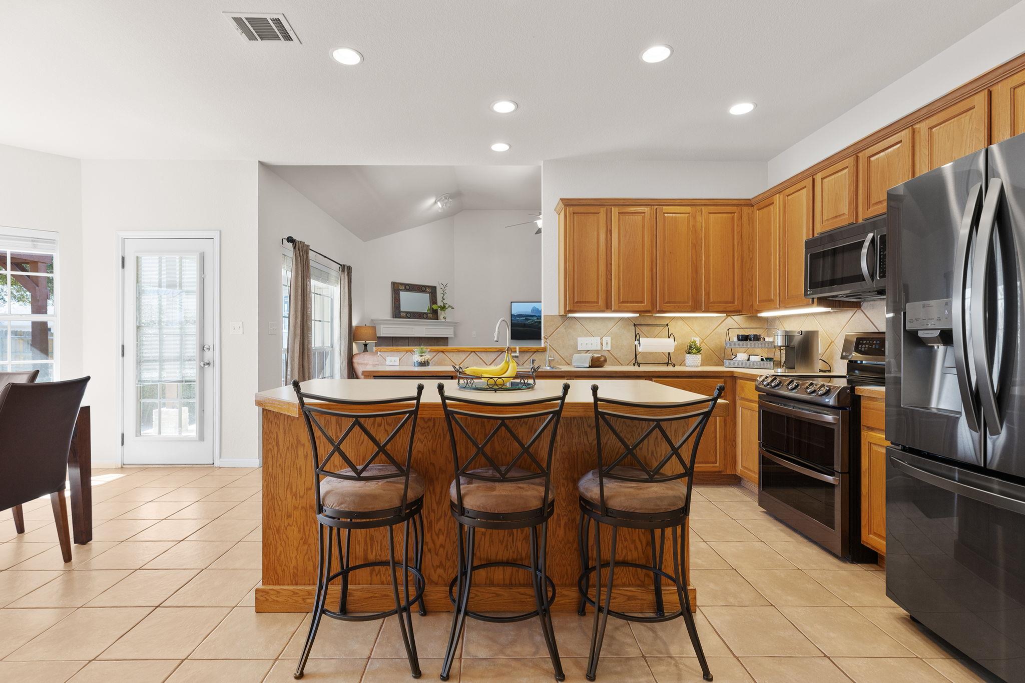 414 Rio Grande Ave, Hutto, TX 78634