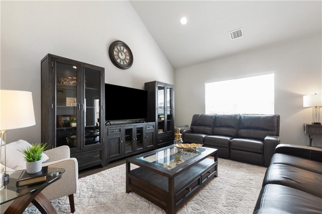 213 Bremen St, Georgetown, TX 78626