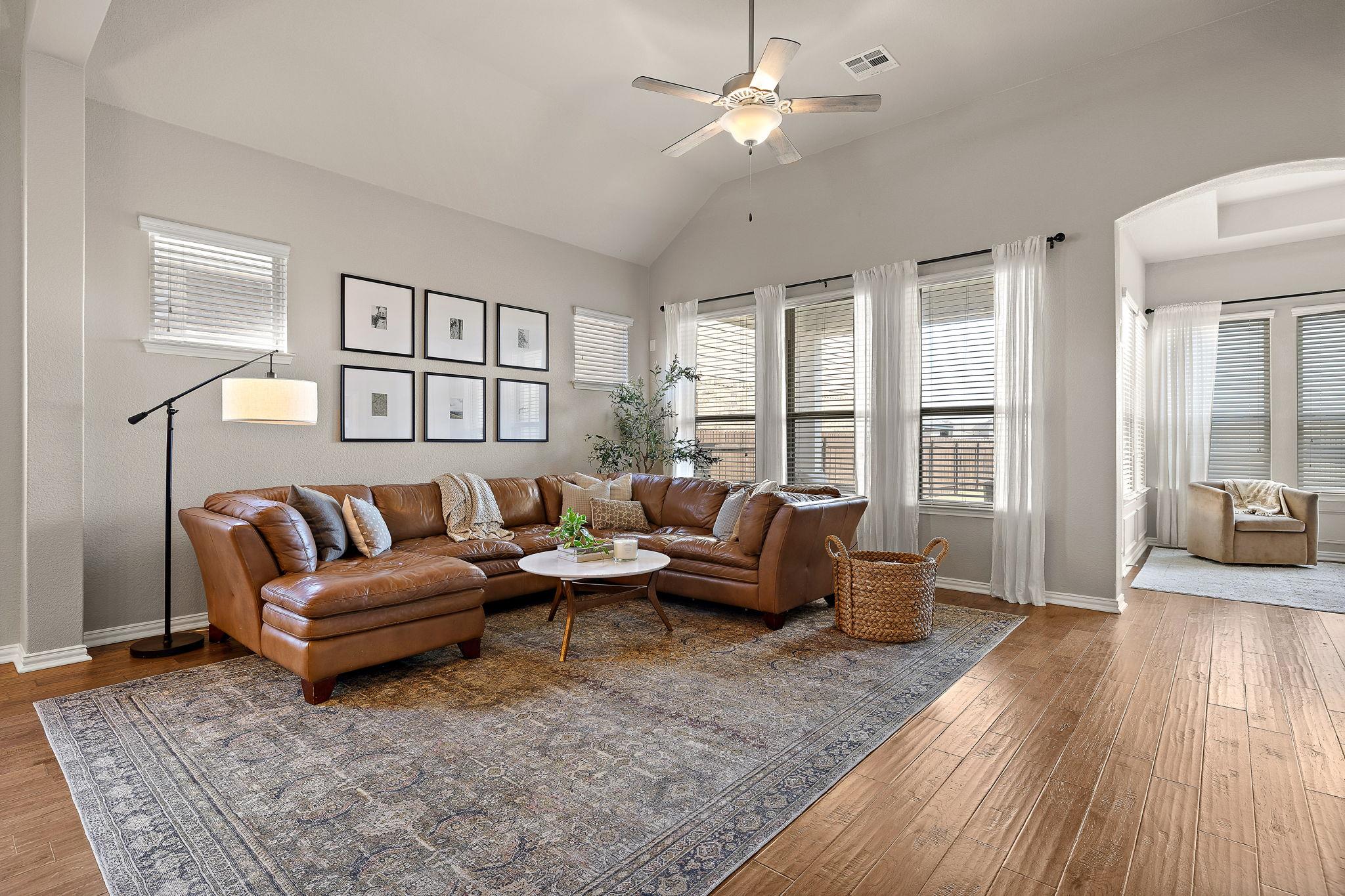 112 Fattoria Cv, Liberty Hill, TX 78642