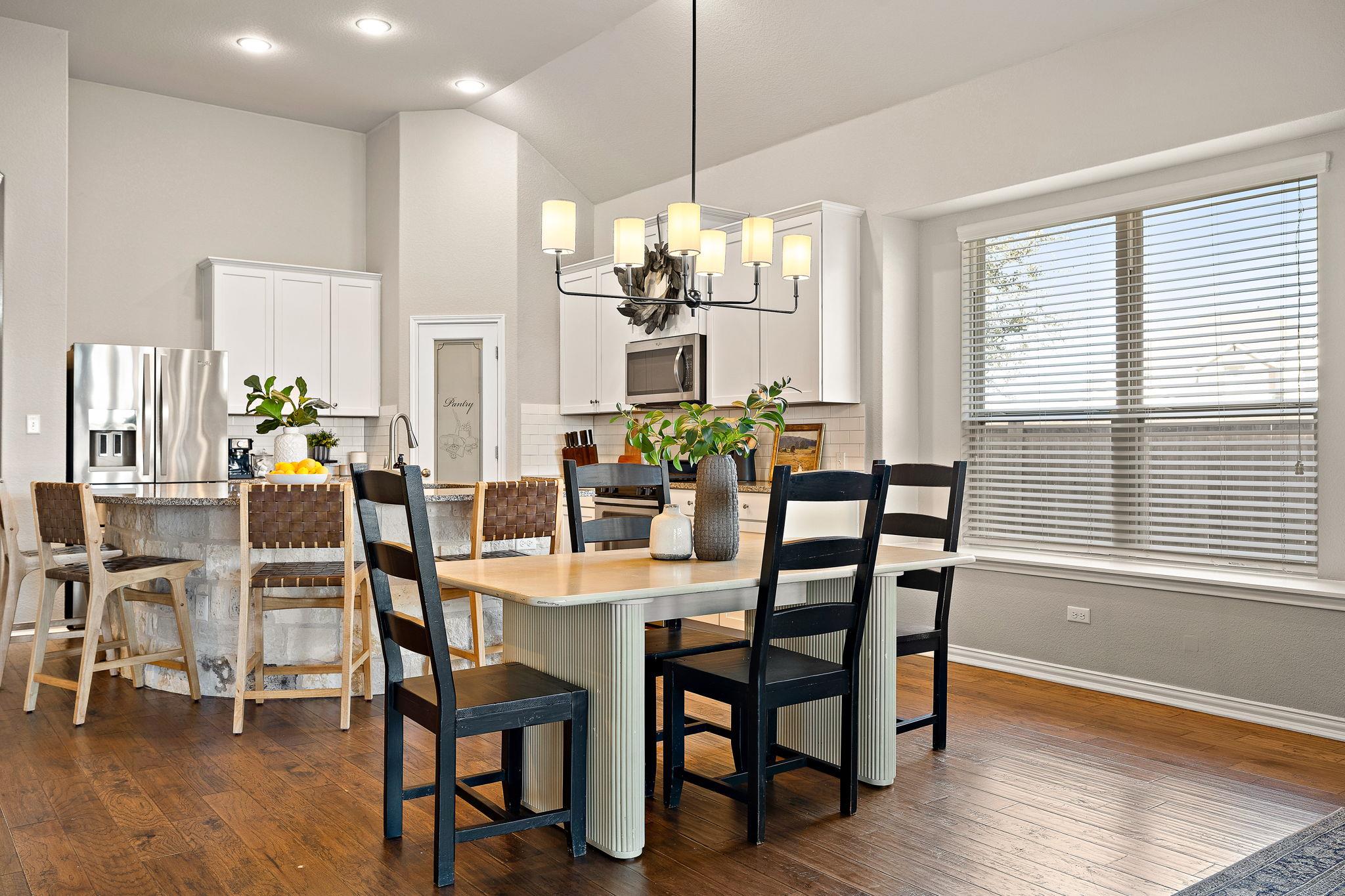 112 Fattoria Cv, Liberty Hill, TX 78642