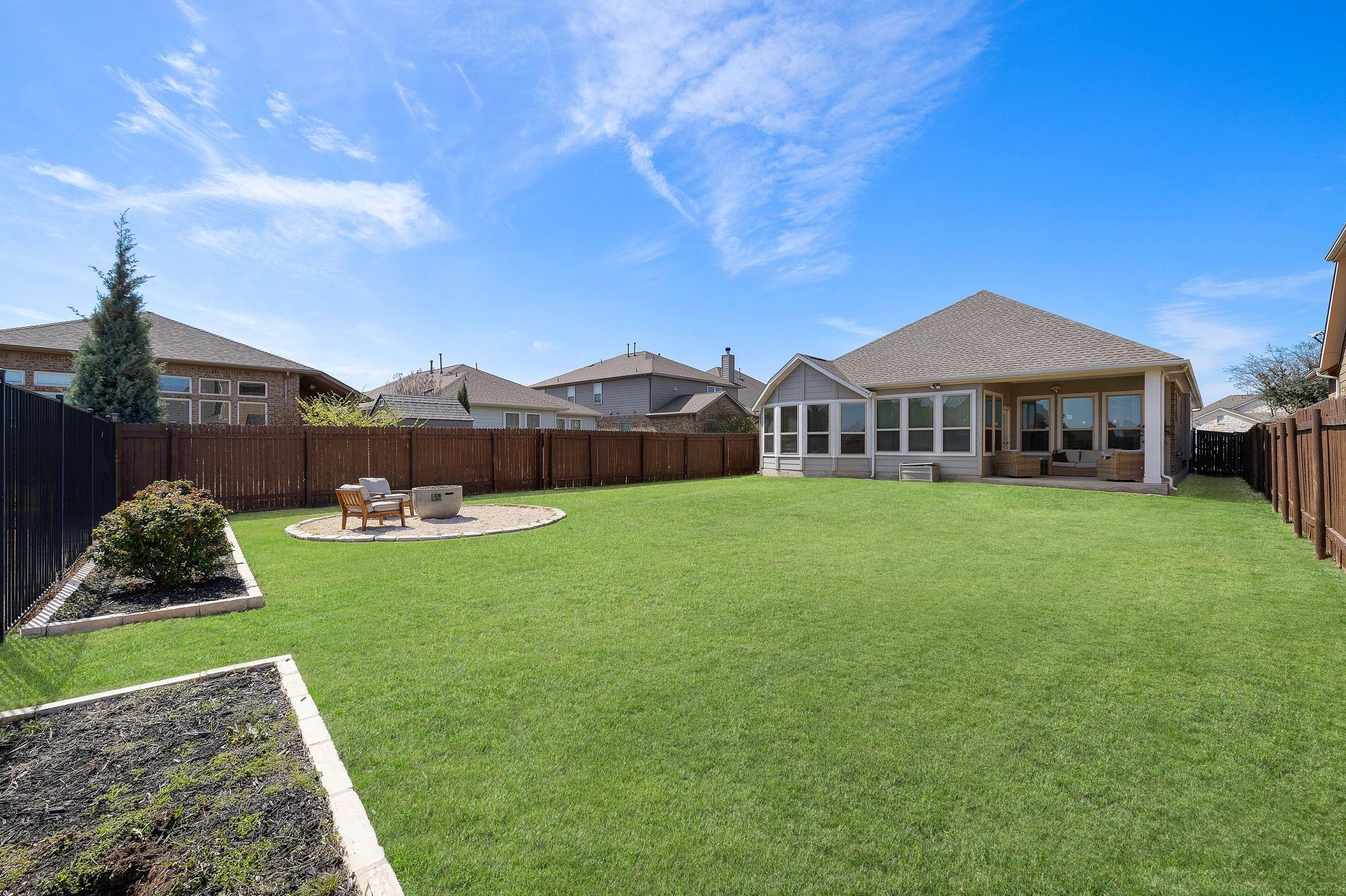 112 Fattoria Cv, Liberty Hill, TX 78642