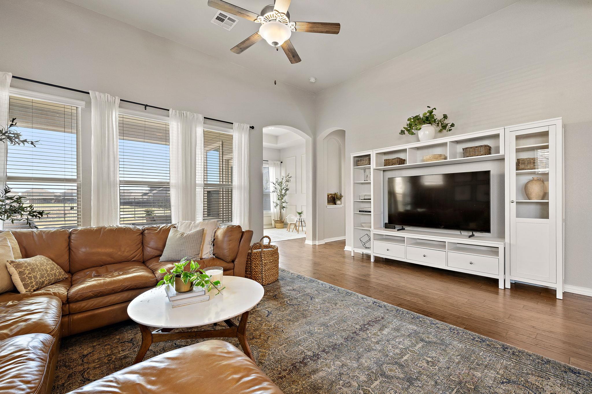 112 Fattoria Cv, Liberty Hill, TX 78642