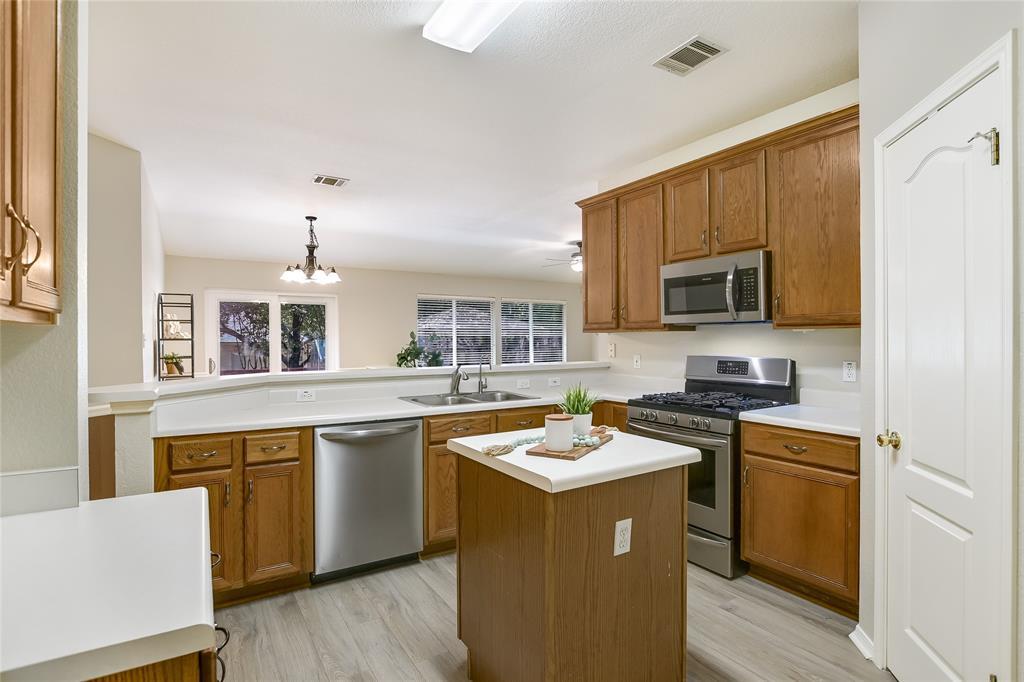 1301 Canna Lily Ln, Pflugerville, TX 78660