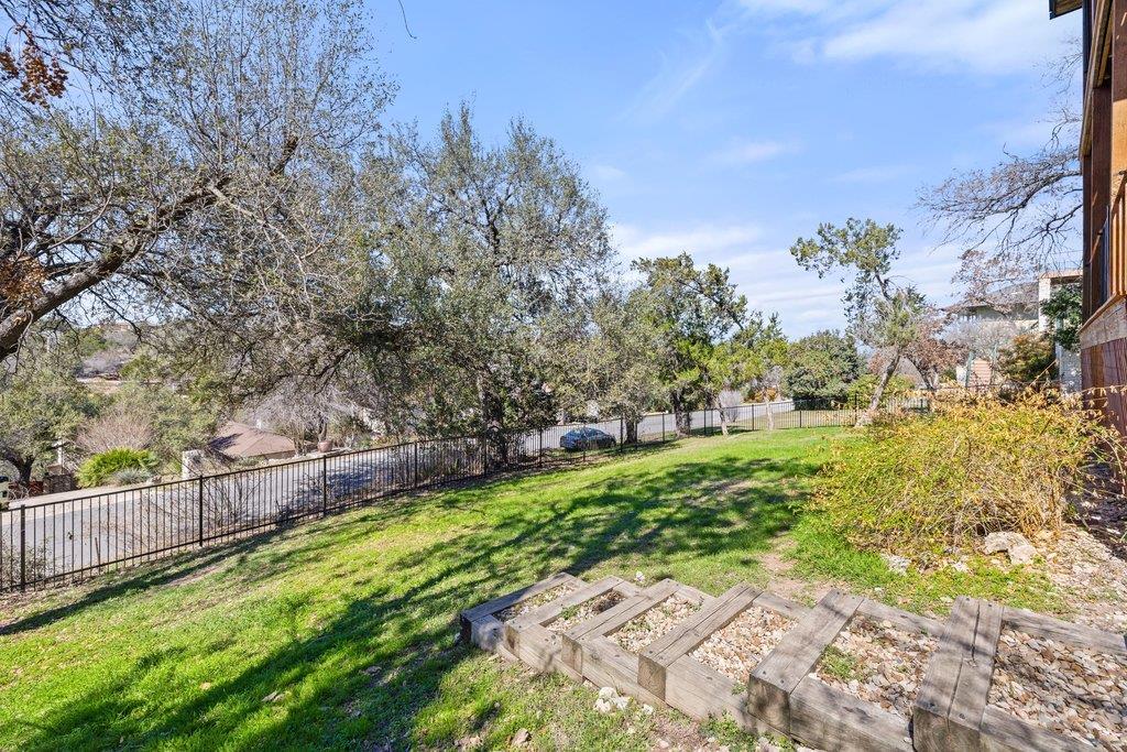 708 SUNFISH St, Lakeway, TX 78734