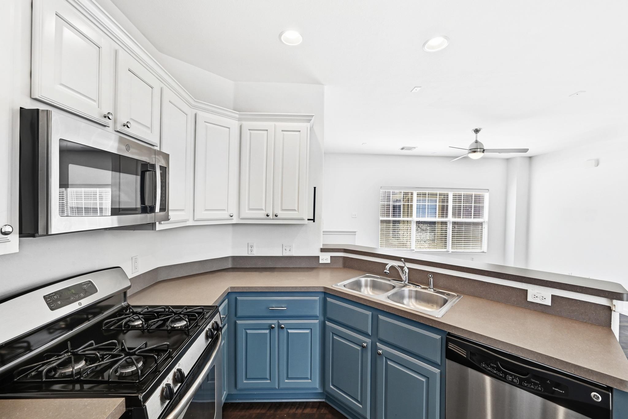 2821 Saville Loop # 21C, Austin, TX 78741