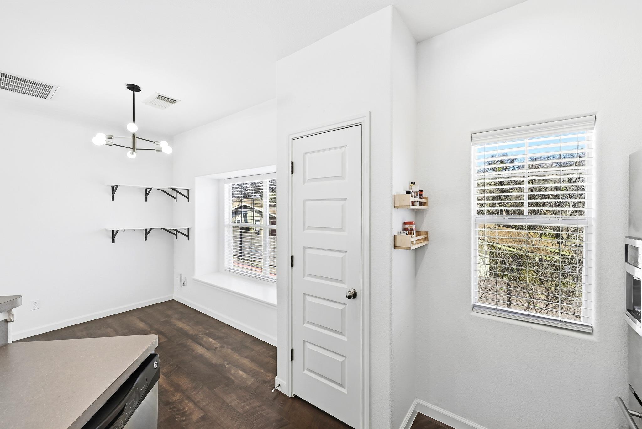 2821 Saville Loop # 21C, Austin, TX 78741