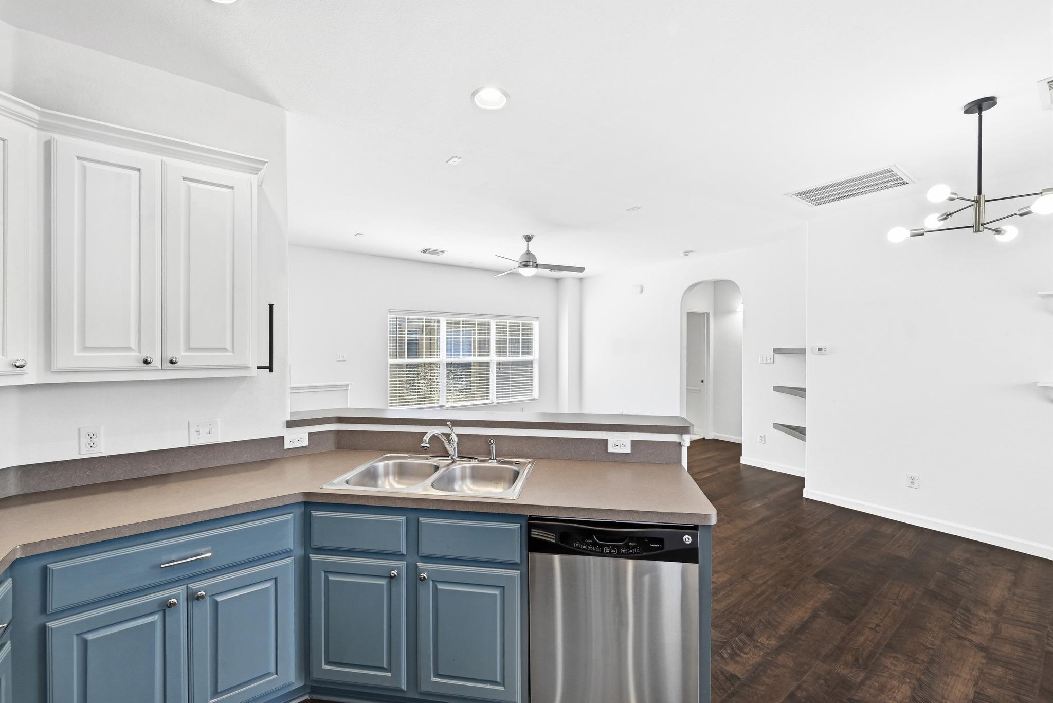 2821 Saville Loop # 21C, Austin, TX 78741