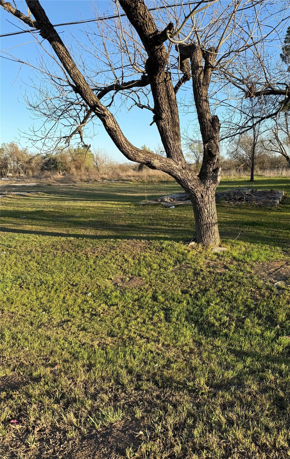 1304 E Cameron Ave, Rockdale, TX 76567