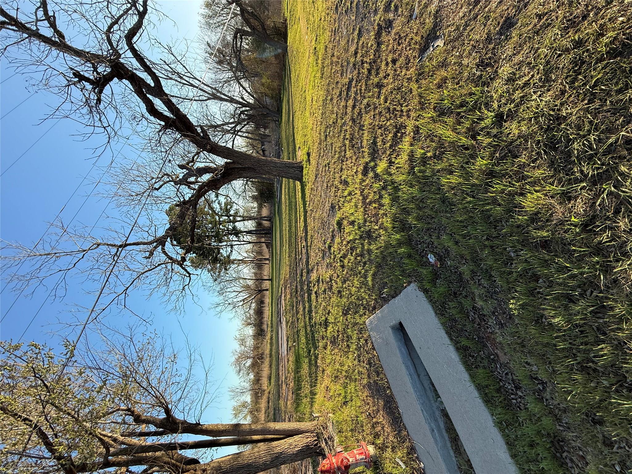 1304 E Cameron Ave, Rockdale, TX 76567