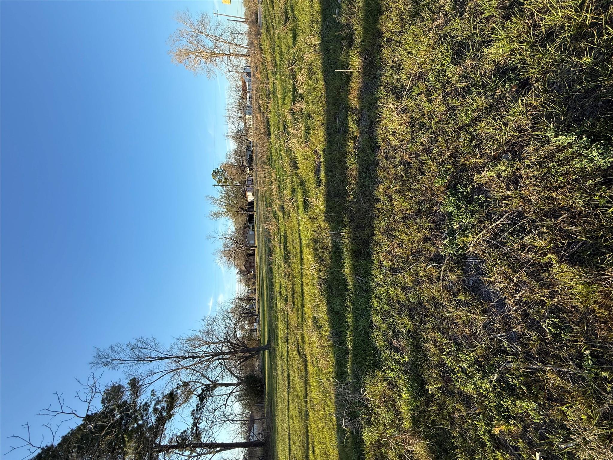 1304 E Cameron Ave, Rockdale, TX 76567