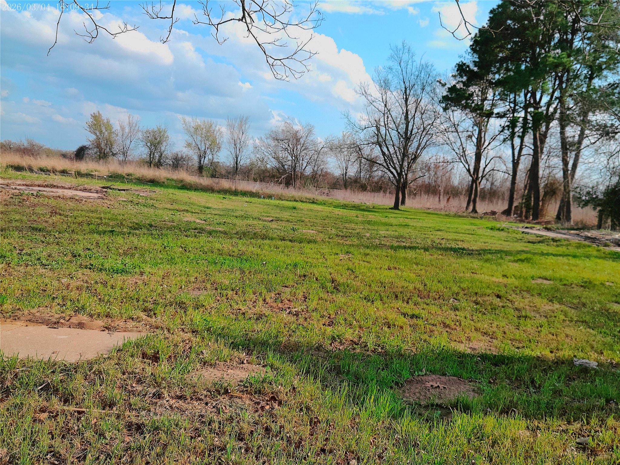 1304 E Cameron Ave, Rockdale, TX 76567