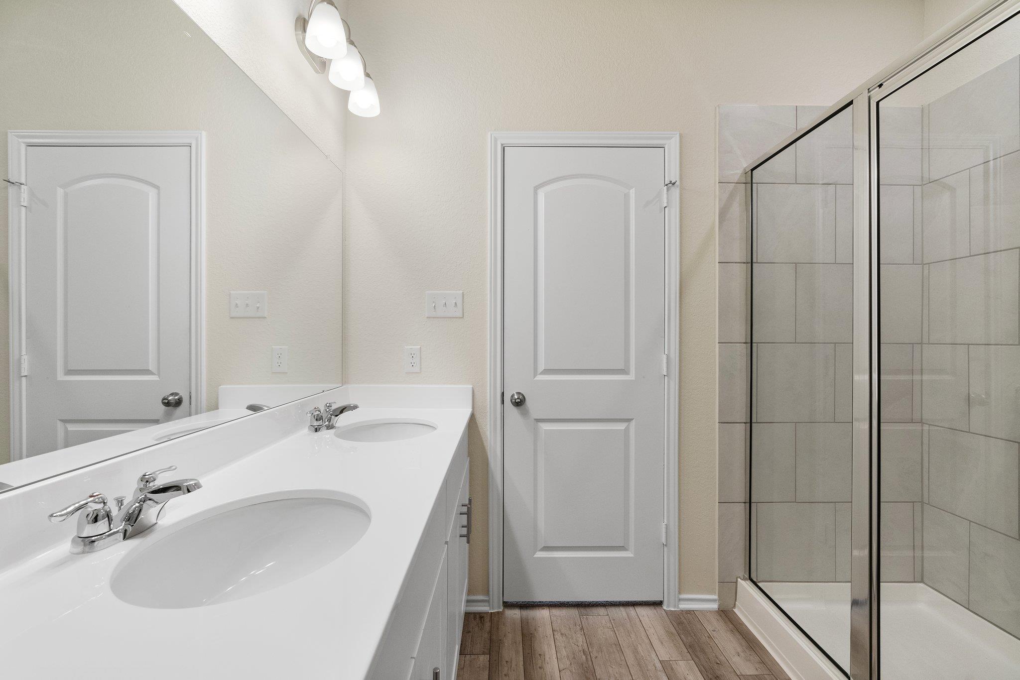 141 Onna St, Taylor, TX 76574