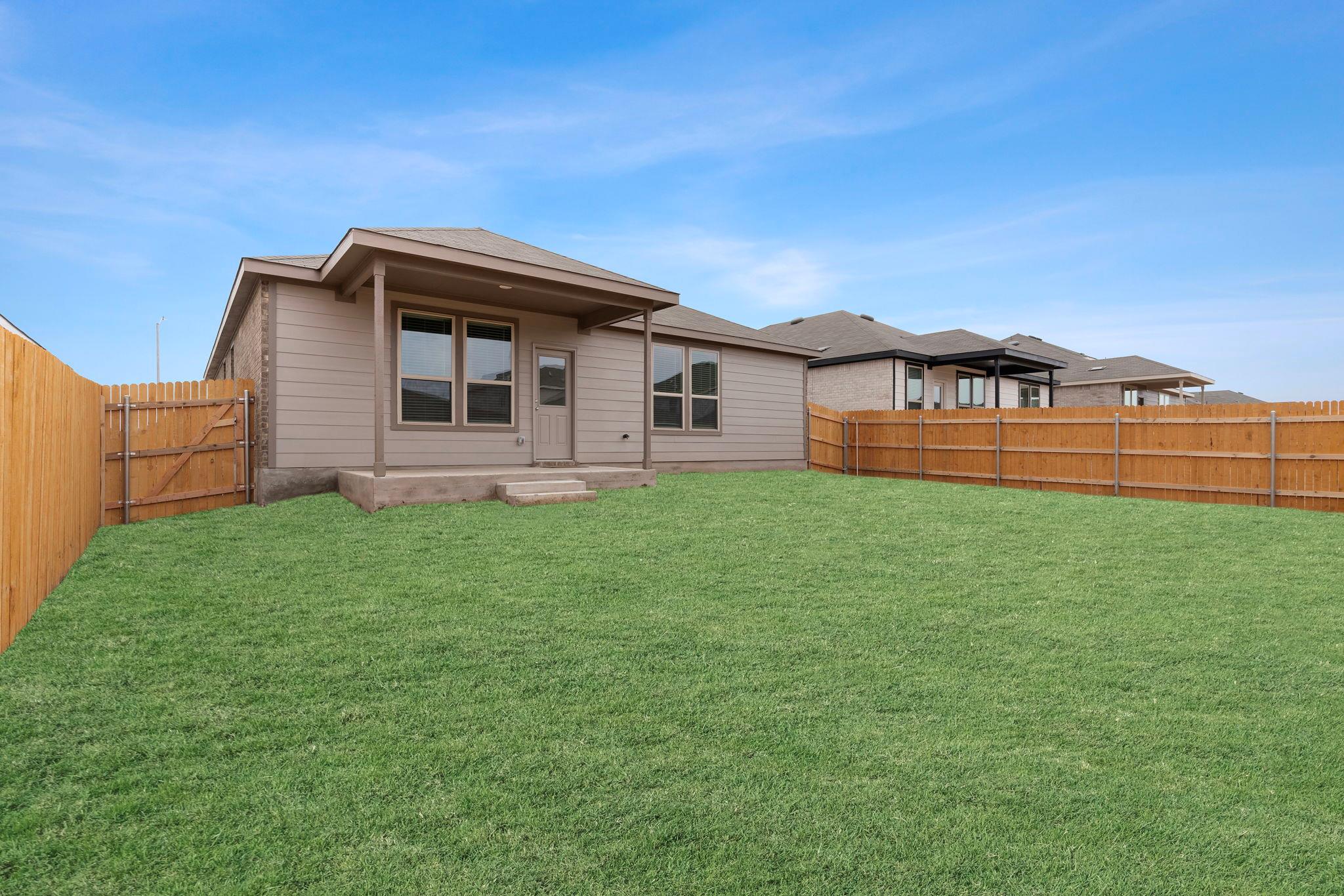 141 Onna St, Taylor, TX 76574