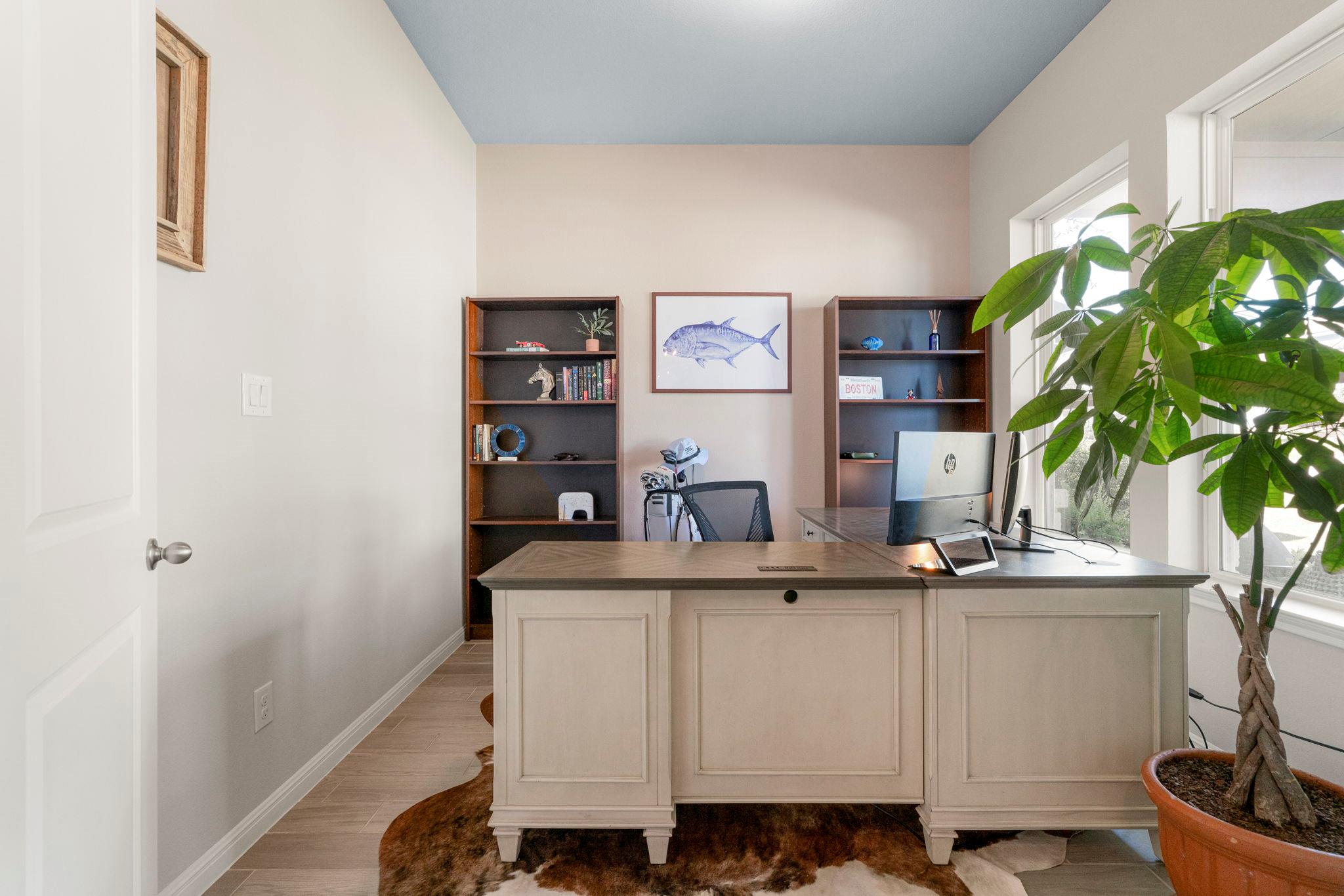 546 Hazy Hills Loop, Dripping Springs, TX 78620