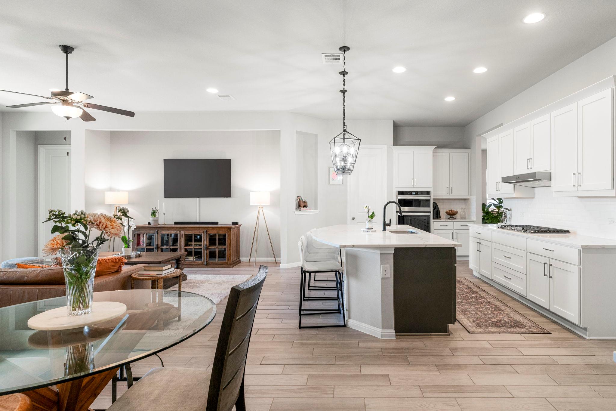 546 Hazy Hills Loop, Dripping Springs, TX 78620