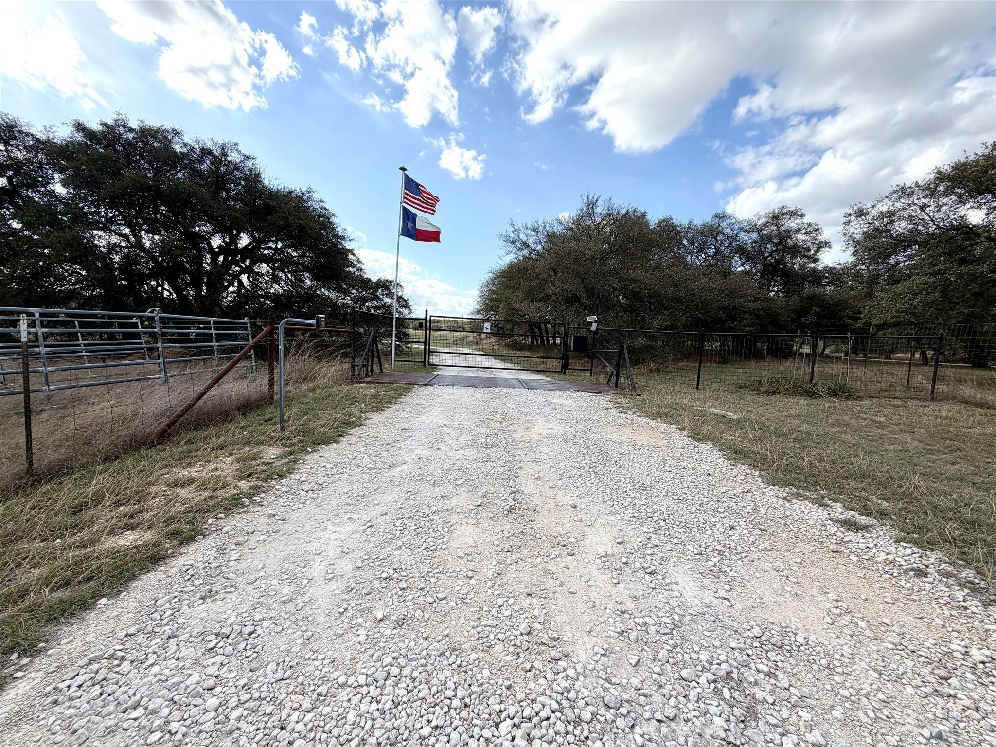 1360 County Road 233 Rd, Florence, TX 76527
