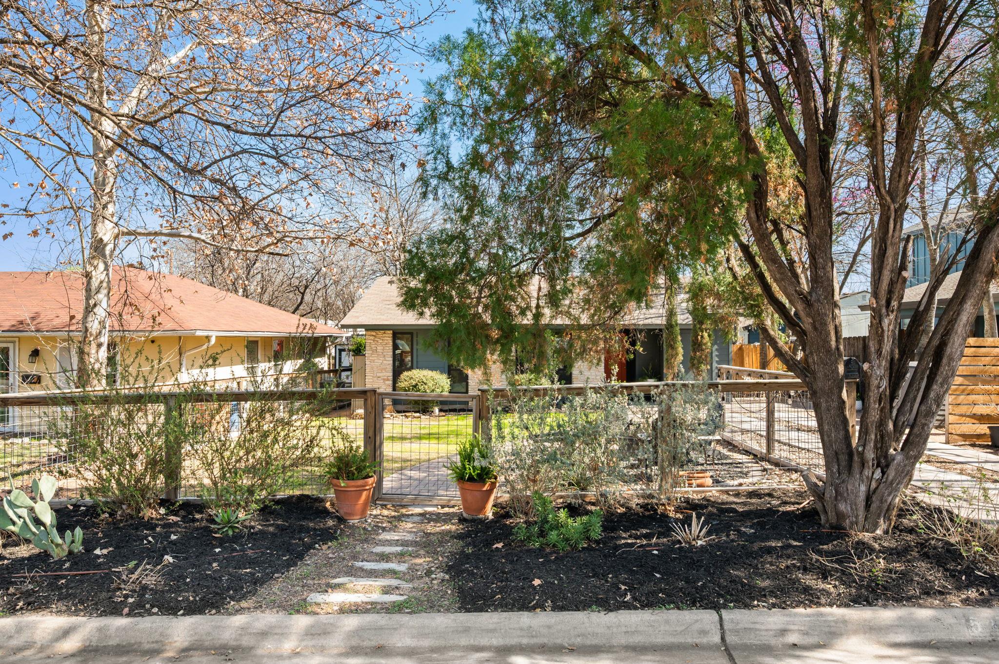 5403 Duval St # 1, Austin, TX 78751