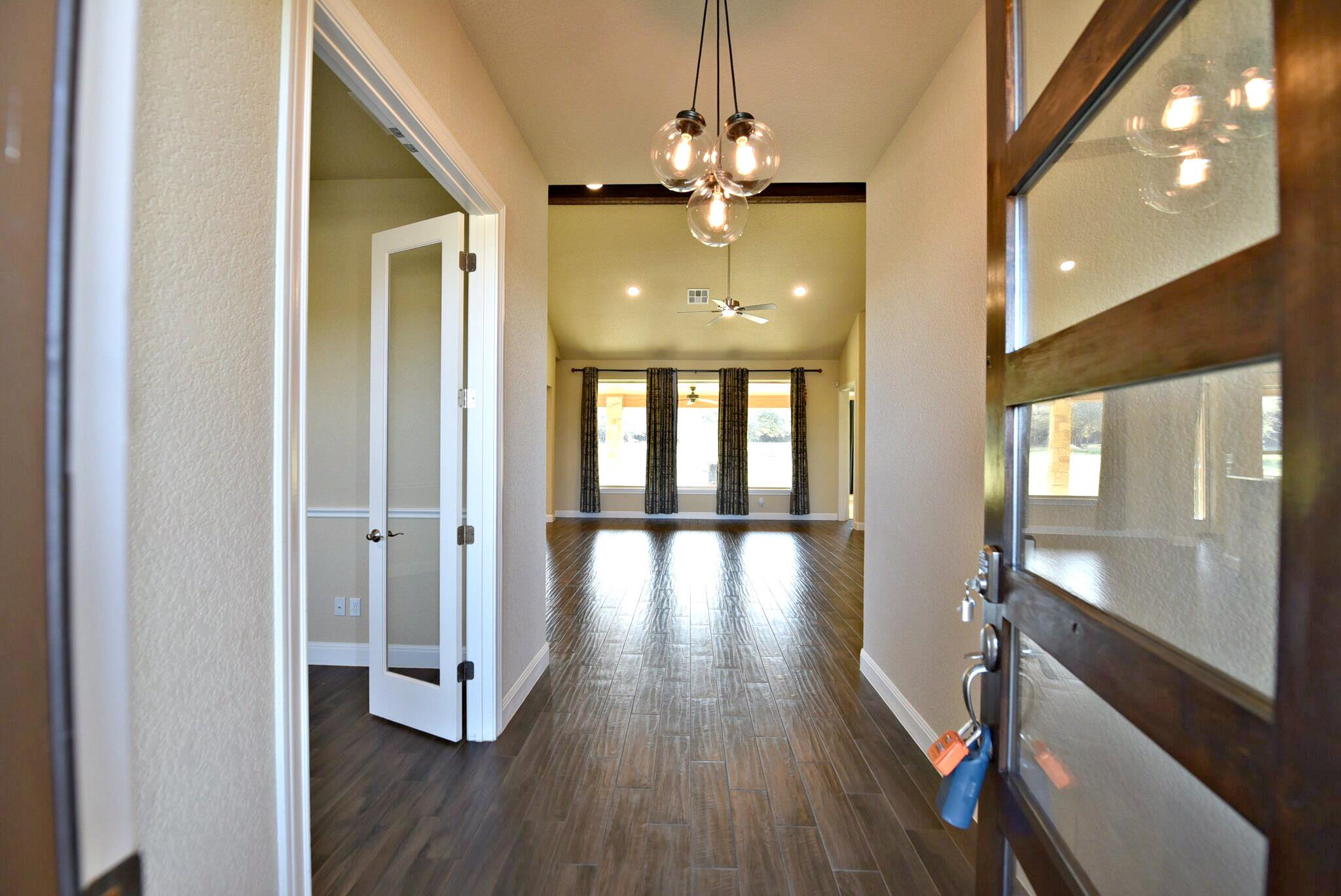 2621 Greatwood Trl, Leander, TX 78641