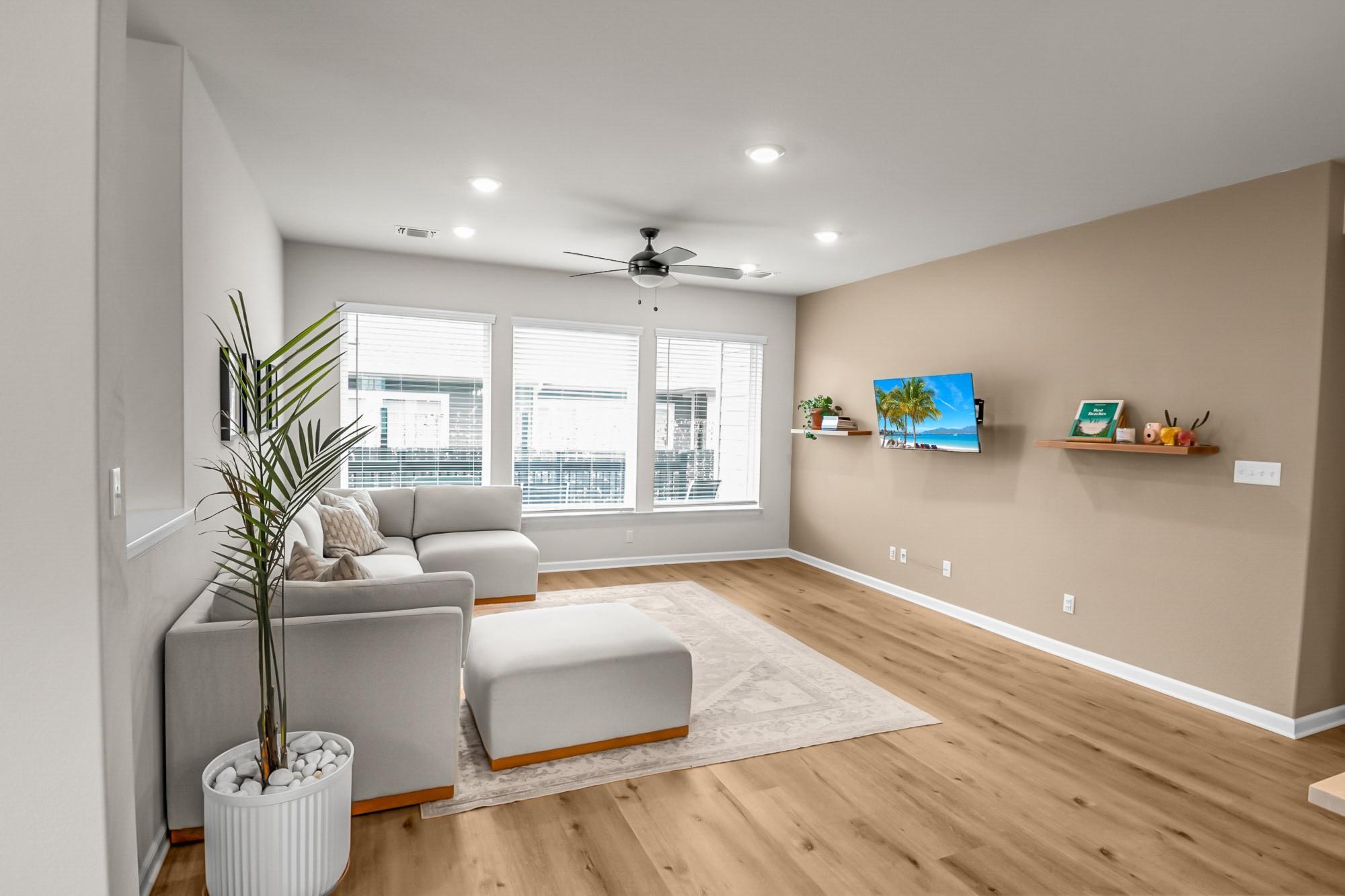 166 Twistleaf Dr, Buda, TX 78610