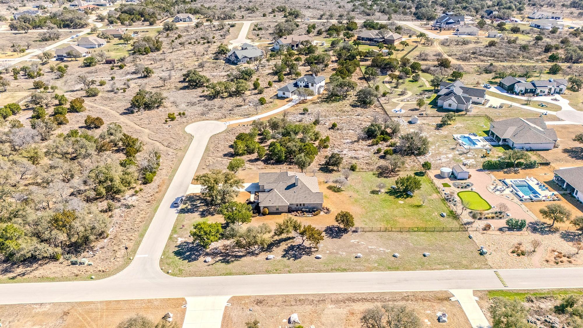 105 Rocky Summit Ct, Spicewood, TX 78669