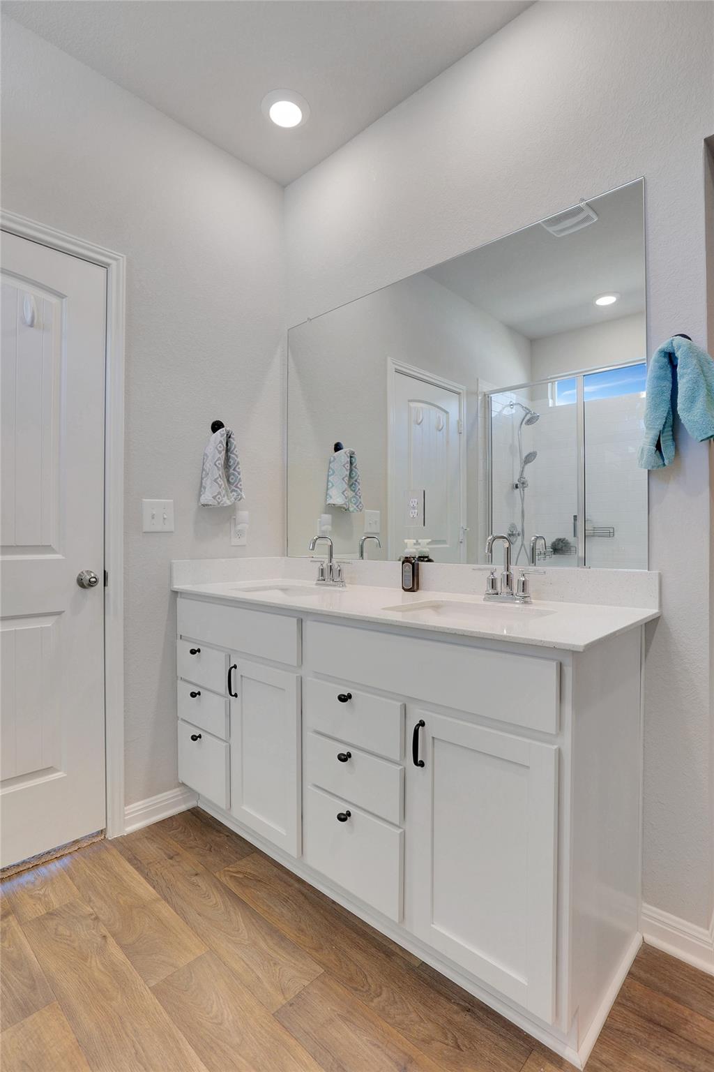 235 Bunting Ln, Bertram, TX 78605