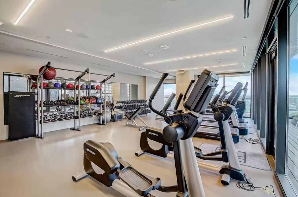 48 East Ave # 1104, Austin, TX 78701