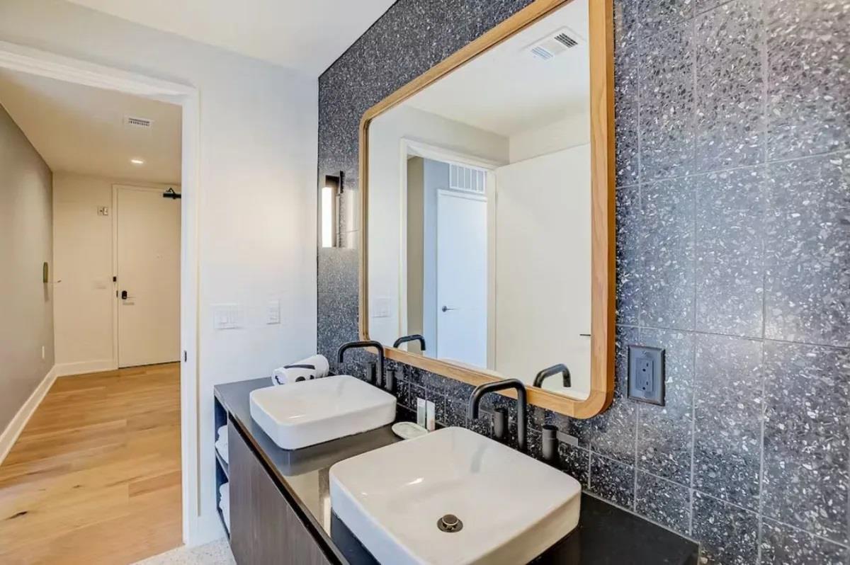 48 East Ave # 1104, Austin, TX 78701