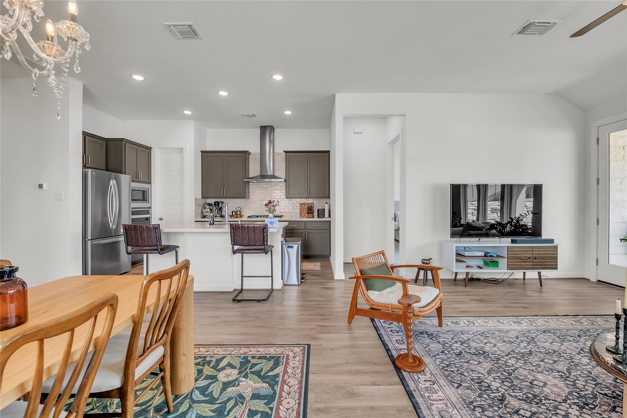 187 Alicante Ln, Liberty Hill, TX 78642