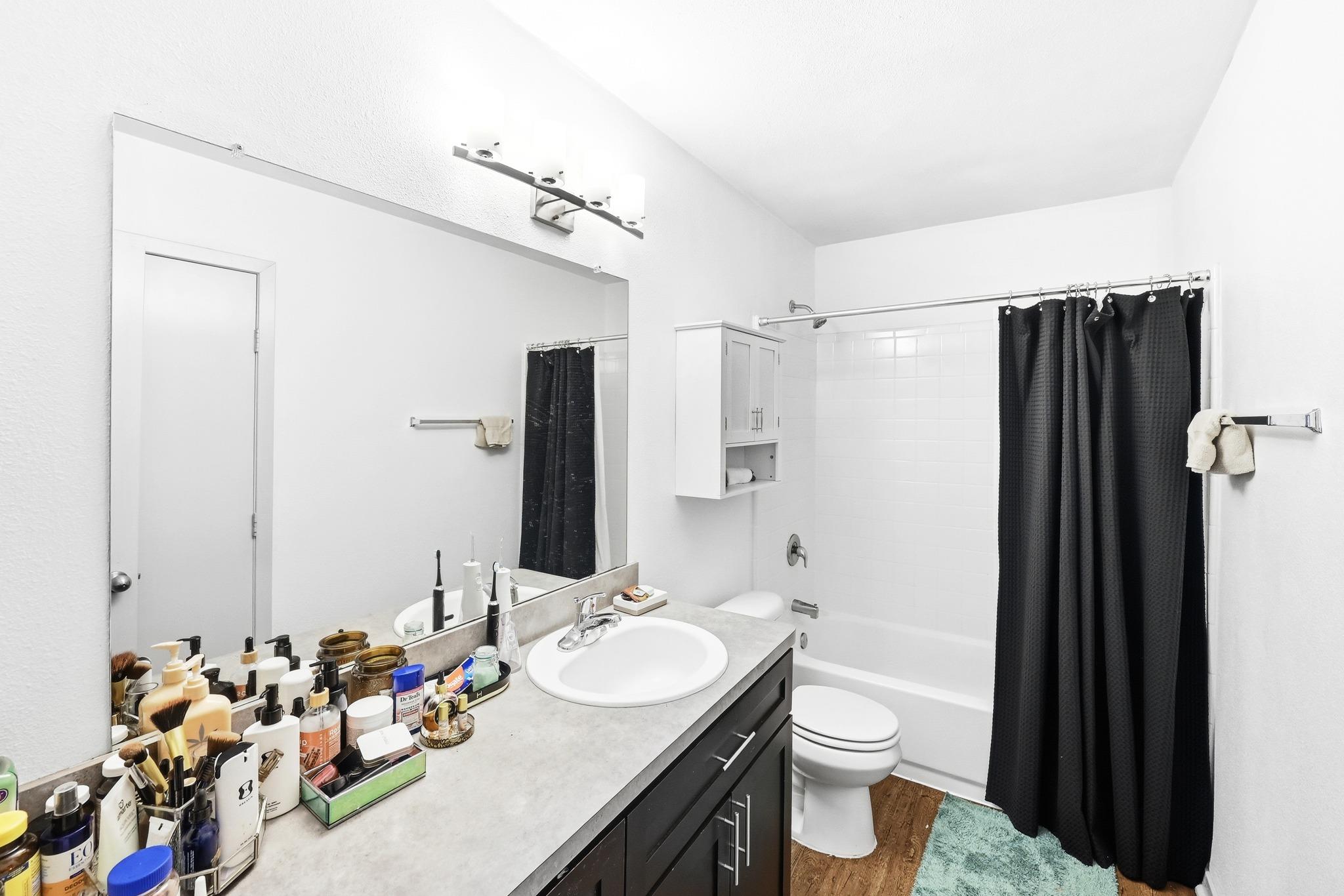 1904 Valley Hill Cir, Austin, TX 78741