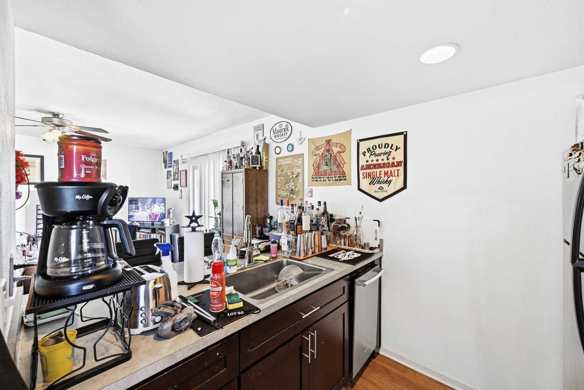 1904 Valley Hill Cir, Austin, TX 78741