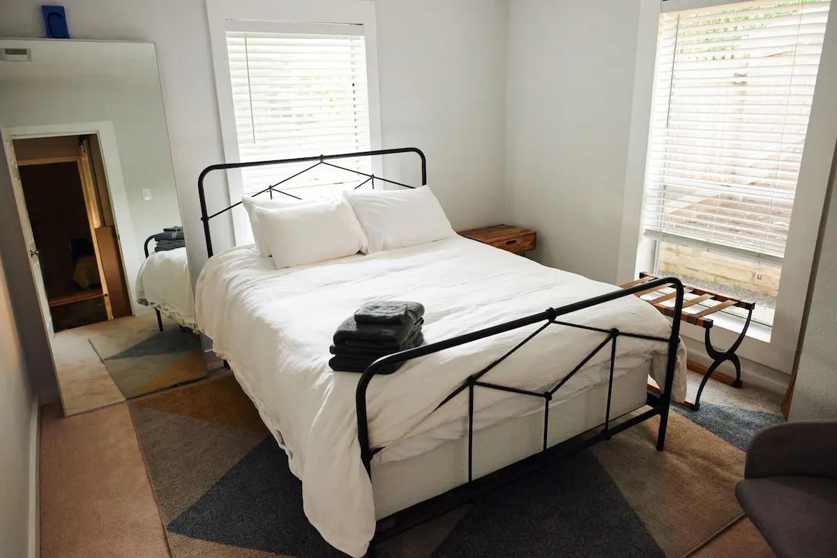 403 W Mary St, Austin, TX 78704