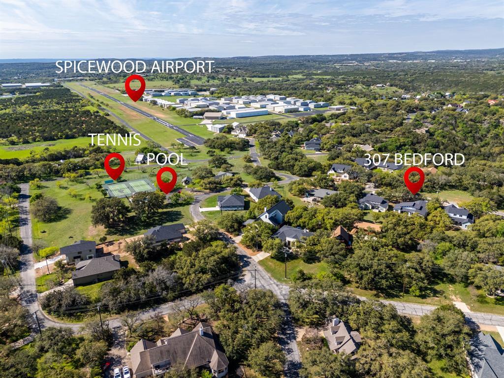 307 Bedford Dr, Spicewood, TX 78669