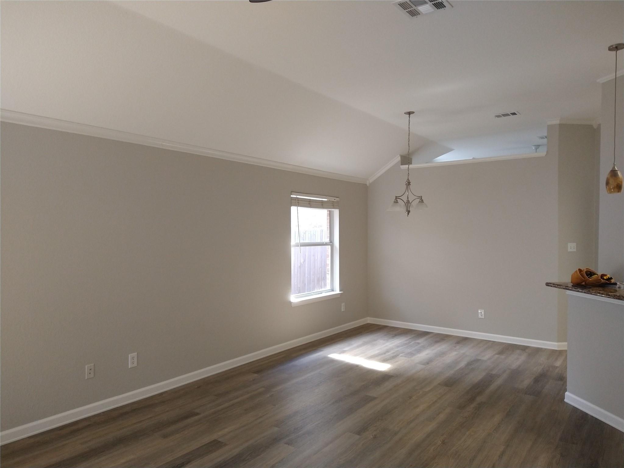8706 Priest River Dr, Round Rock, TX 78681