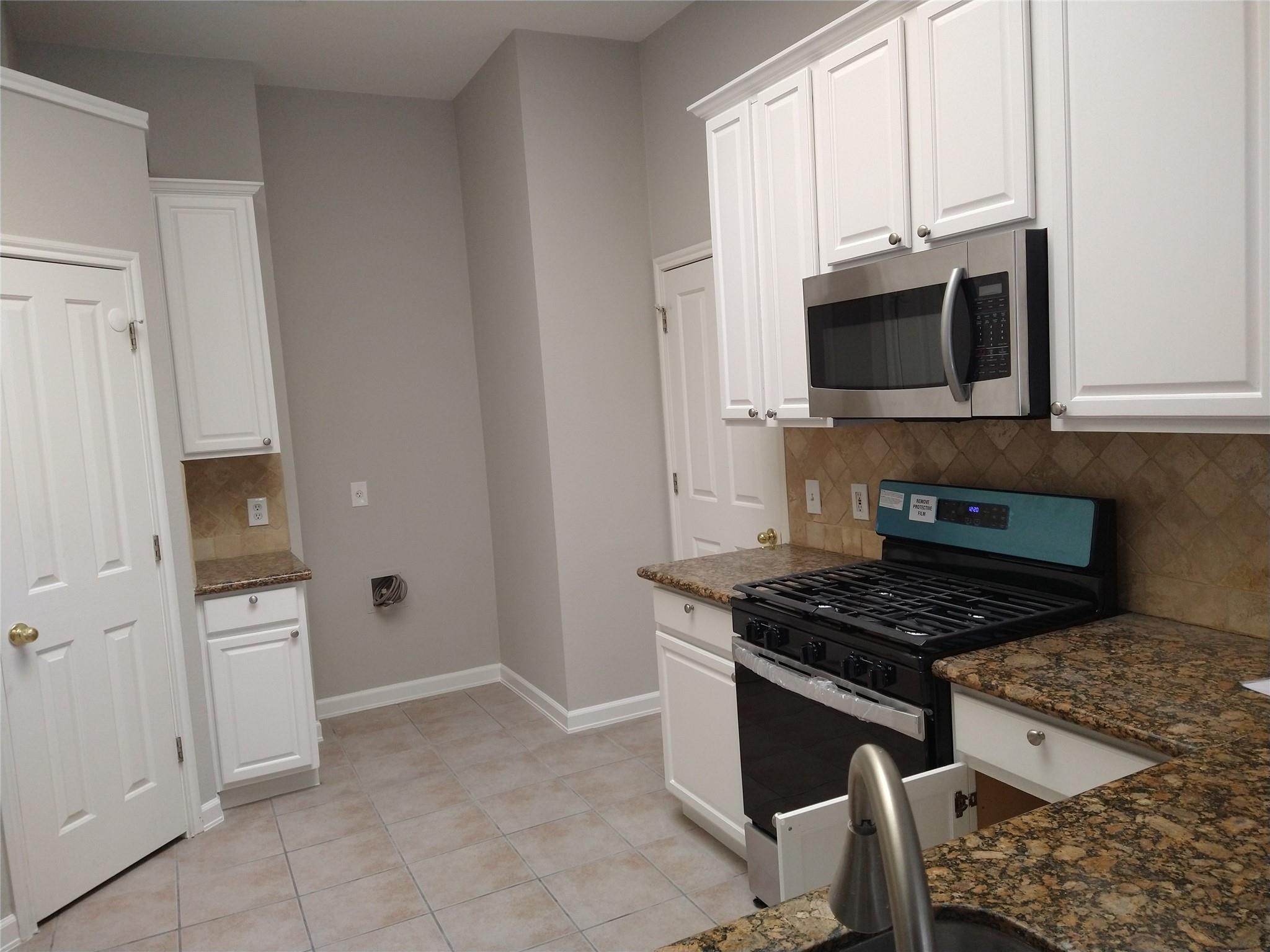 8706 Priest River Dr, Round Rock, TX 78681