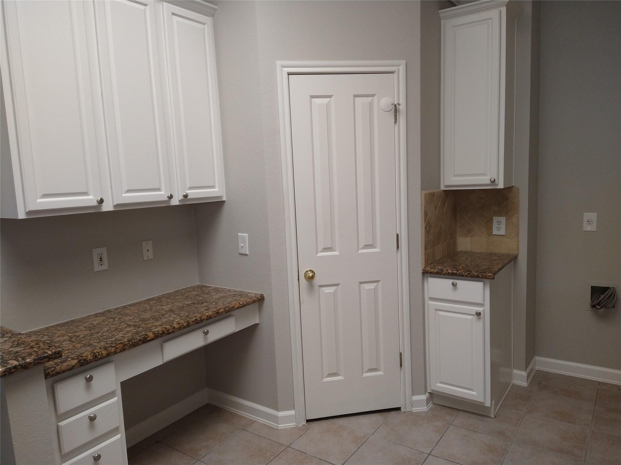 8706 Priest River Dr, Round Rock, TX 78681