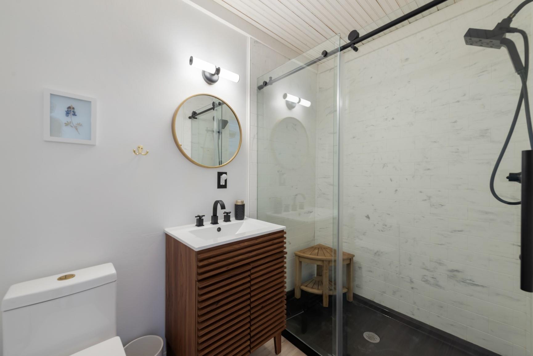 2646 Fm 1704, Elgin, TX 78621