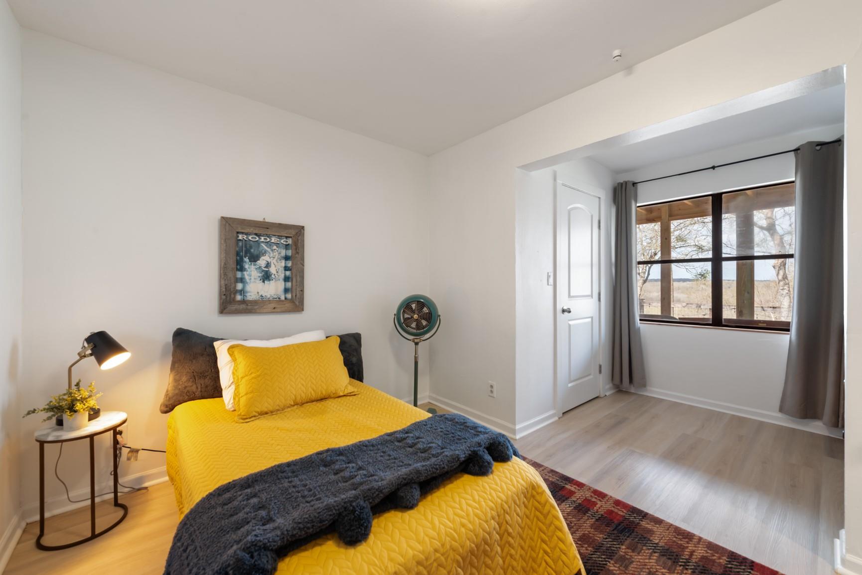 2646 Fm 1704, Elgin, TX 78621